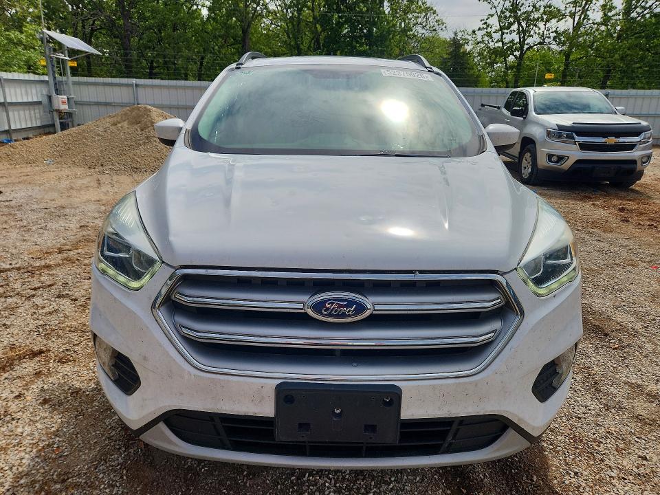 Photo 5 from auction – 2017 FORD ESCAPE with VIN 1FMCU9G99HUA26316
