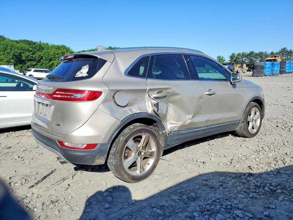 Photo 3 from auction – 2015 LINCOLN MKC with VIN 5LMCJ1A90FUJ30285
