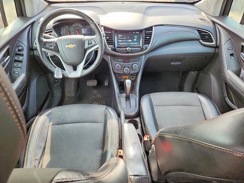 Photo 8 from auction – 2017 CHEVROLET TRAX with VIN 3GNCJPSB6HL265013