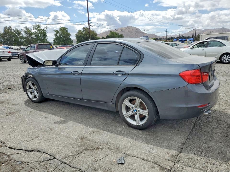 Photo 2 from auction – 2013 BMW 328 with VIN WBA3C1C58DF443935