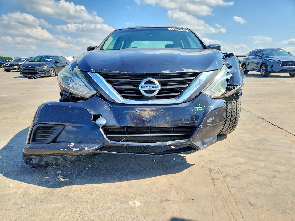 Photo 5 from auction – 2017 NISSAN ALTIMA with VIN 1N4AL3AP0HC169444