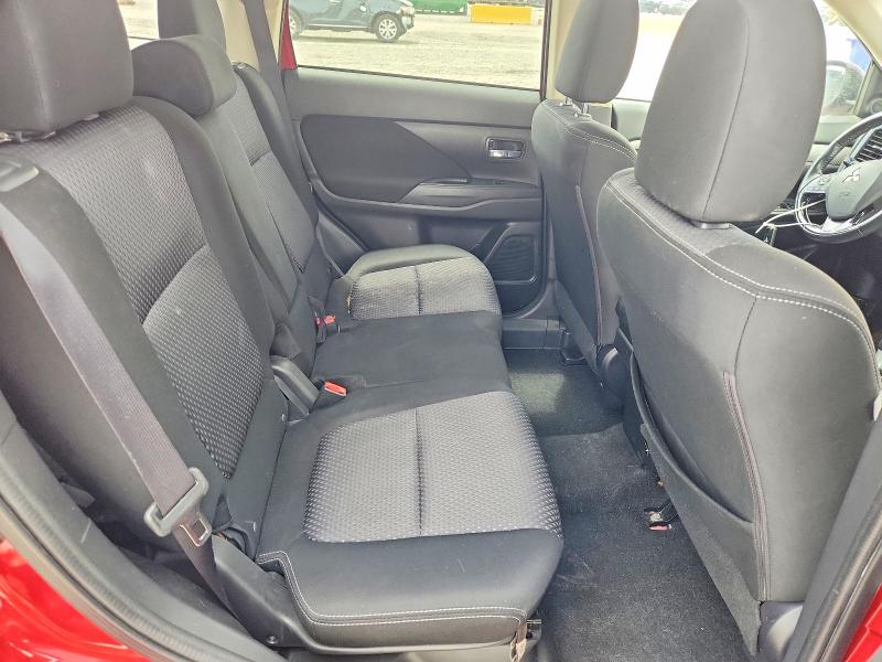 Photo 11 from auction – 2018 MITSUBISHI OUTLANDER with VIN JA4AZ3A37JZ055041