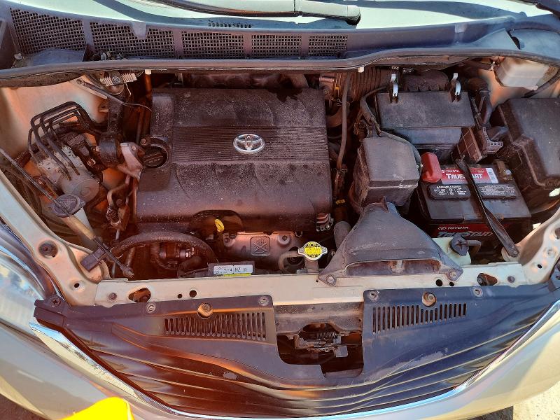 Photo 12 from auction – 2011 TOYOTA SIENNA with VIN 5TDJK3DC4BS005366
