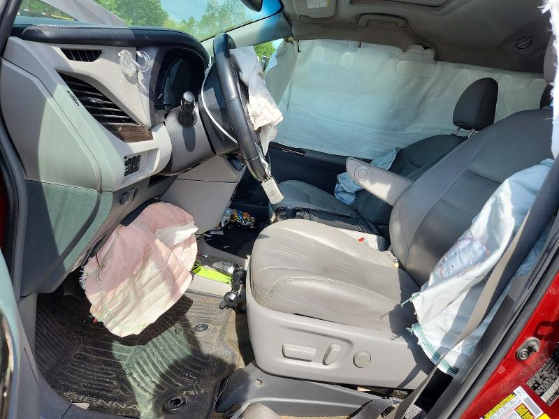 Photo 7 from auction – 2017 TOYOTA SIENNA with VIN 5TDYZ3DC5HS875906