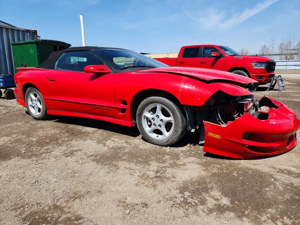 Photo 4 from auction – 2000 PONTIAC FIREBIRD with VIN 2G2FV32G2Y2134403
