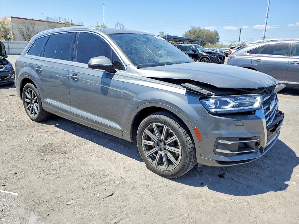 Photo 4 from auction – 2017 AUDI Q7 with VIN WA1LAAF75HD030338
