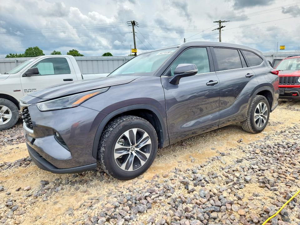 TOYOTA HIGHLANDER 2023 with VIN 5TDKDRAH1PS010730 - Photo from auction