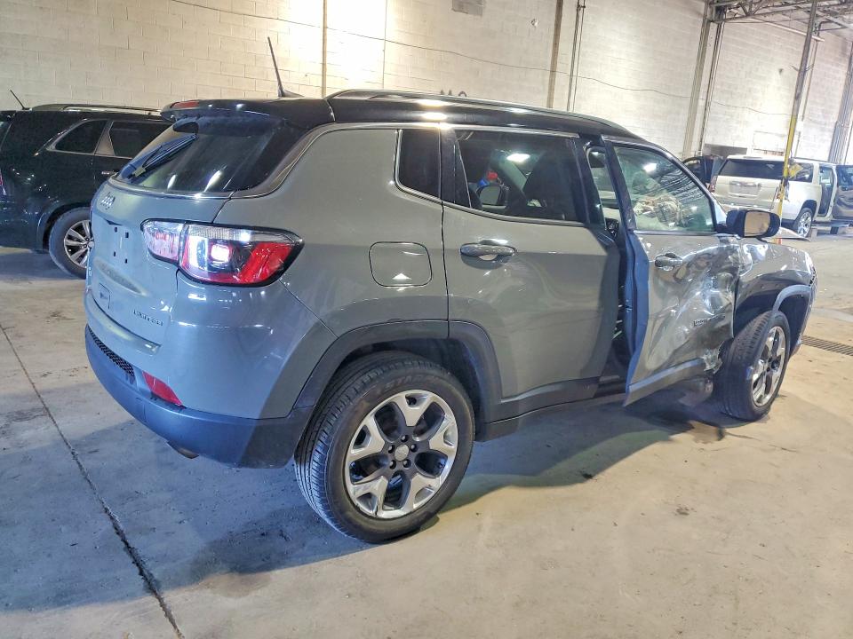 Photo 3 from auction – 2019 JEEP COMPASS with VIN 3C4NJDCB5KT673024