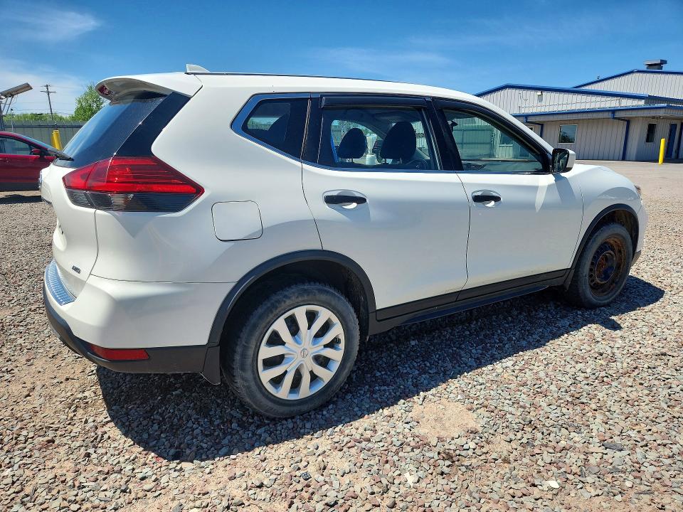 Photo 3 from auction – 2017 NISSAN ROGUE with VIN JN8AT2MVXHW024932