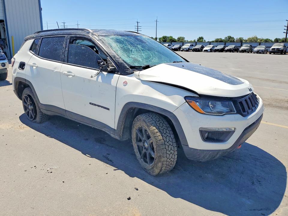 Photo 4 from auction – 2018 JEEP COMPASS with VIN 3C4NJDDB5JT232071