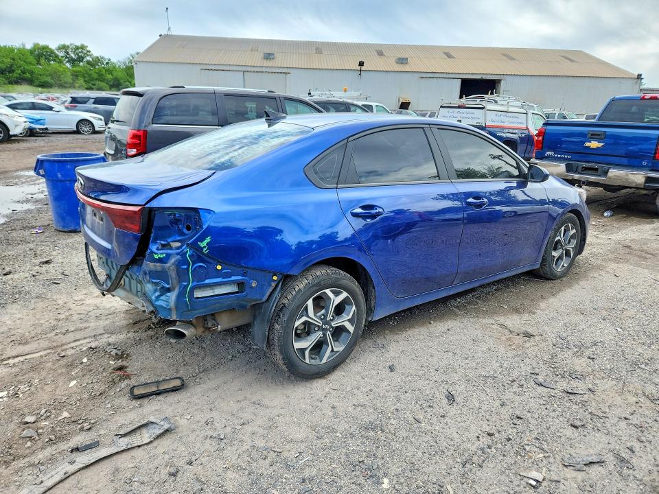 Photo 3 from auction – 2019 KIA FORTE with VIN 3KPF24AD4KE072262