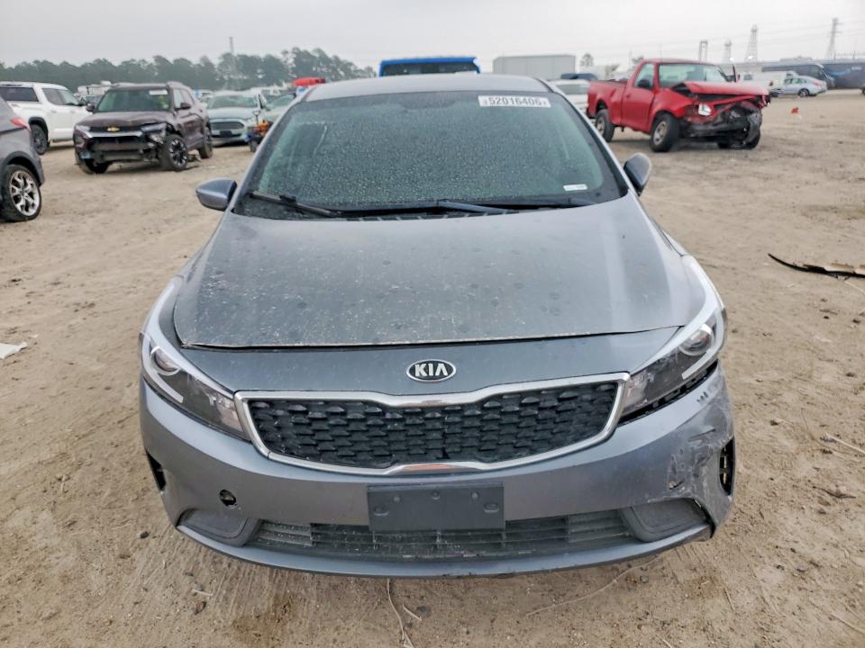 Photo 5 from auction – 2017 KIA FORTE with VIN 3KPFL4A75HE030036