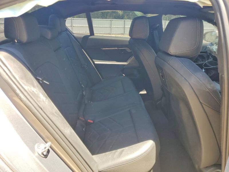 صورة رقم 10 من المزاد - 2024 BMW 530 مع VIN WBA43FJ07RCR75064