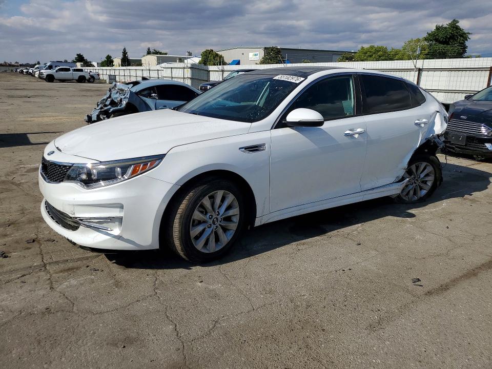 KIA OPTIMA 2016 with VIN 5XXGU4L32GG042081 - Photo from auction