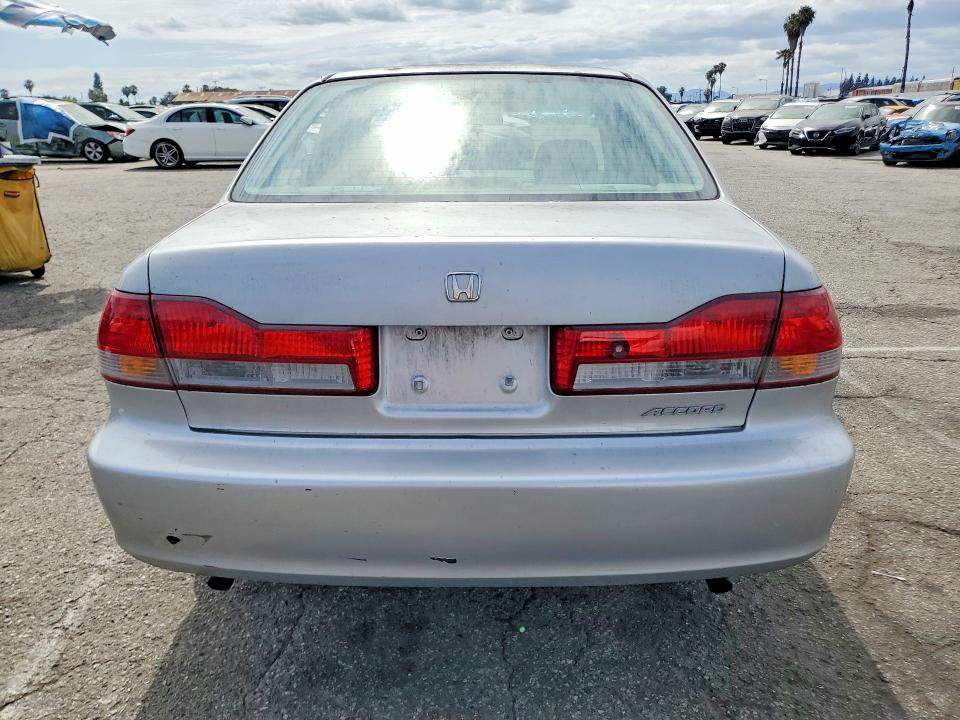Photo 6 from auction – 2002 HONDA ACCORD with VIN 1HGCG16552A007042