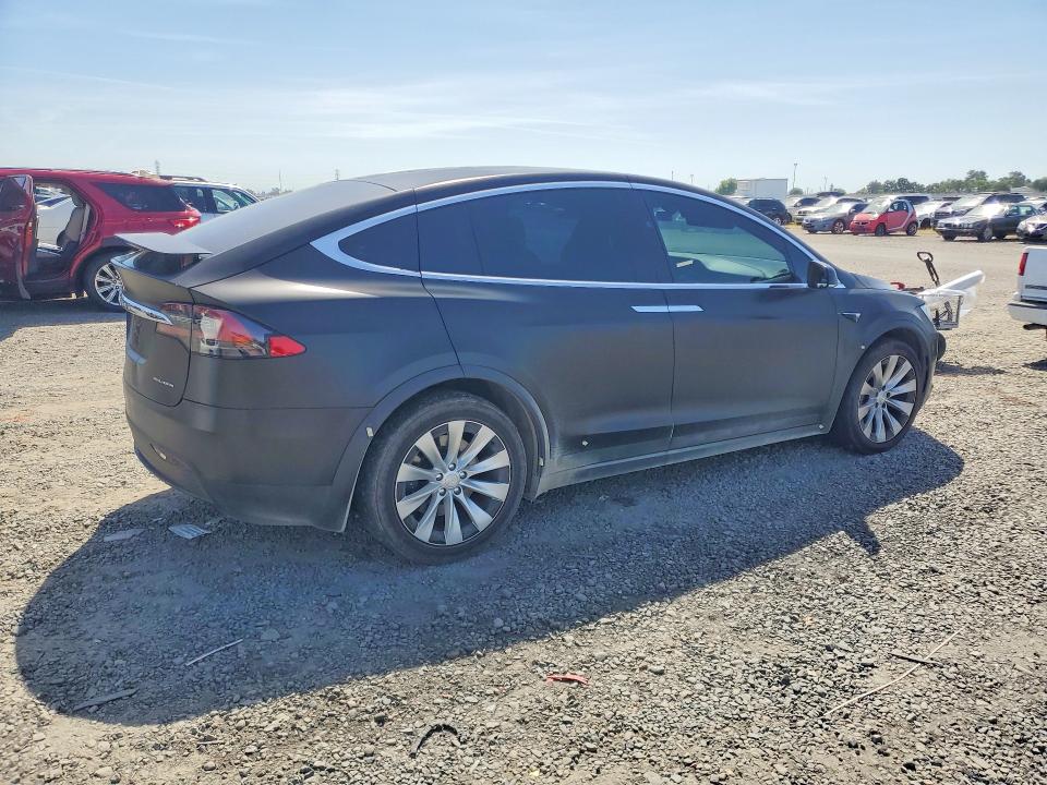 Снимка 3 от търг – 2020 TESLA MODEL X с VIN 5YJXCBE26LF236251