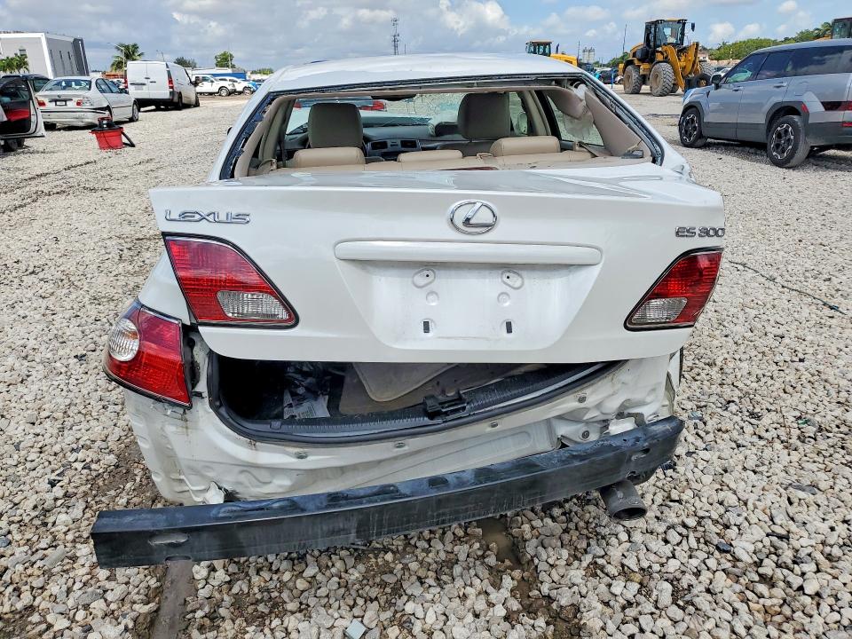 Photo 6 from auction – 2003 LEXUS ES with VIN JTHBF30G330148913