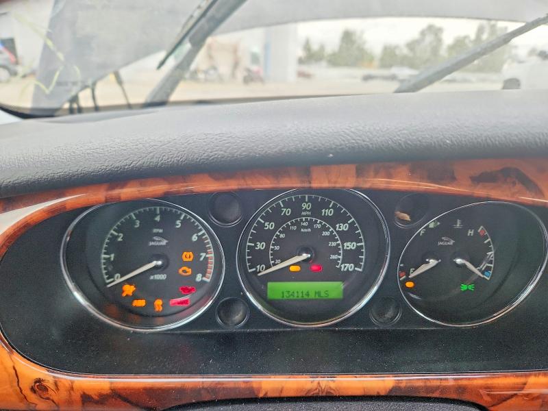 Photo 9 from auction – 2008 JAGUAR XJ8 with VIN SAJWA71B28SH23935