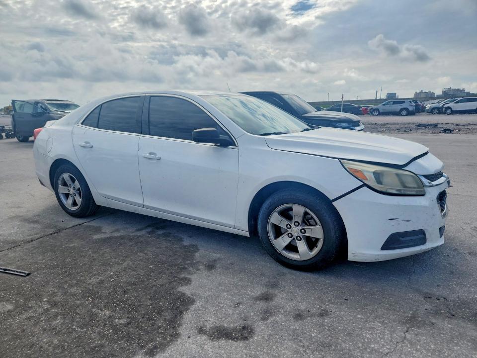 Photo 4 from auction – 2015 CHEVROLET MALIBU with VIN 1G11B5SL5FF181386