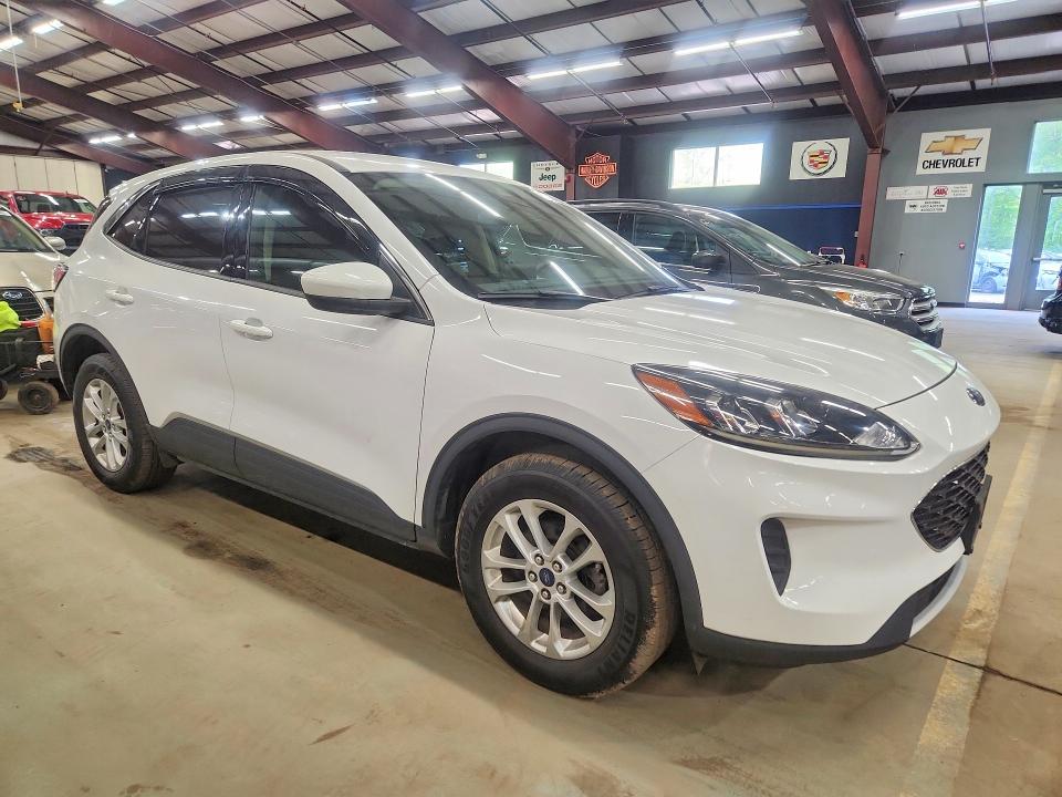 Photo 4 from auction – 2020 FORD ESCAPE with VIN 1FMCU9G64LUA64812