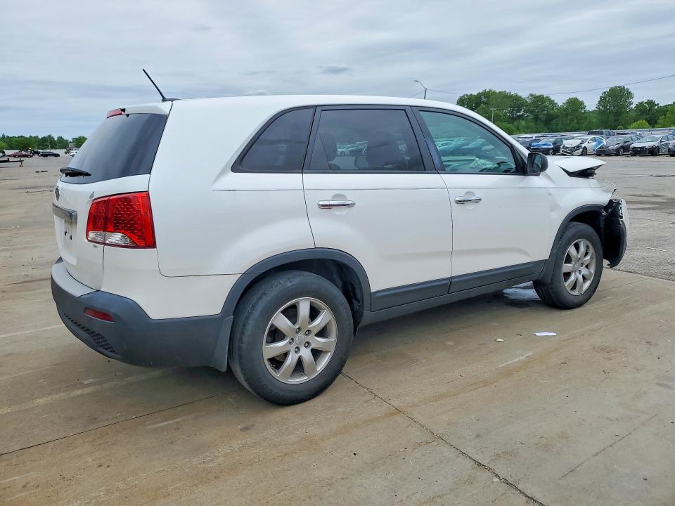 Photo 3 from auction – 2011 KIA SORENTO with VIN 5XYKT3A1XBG030399