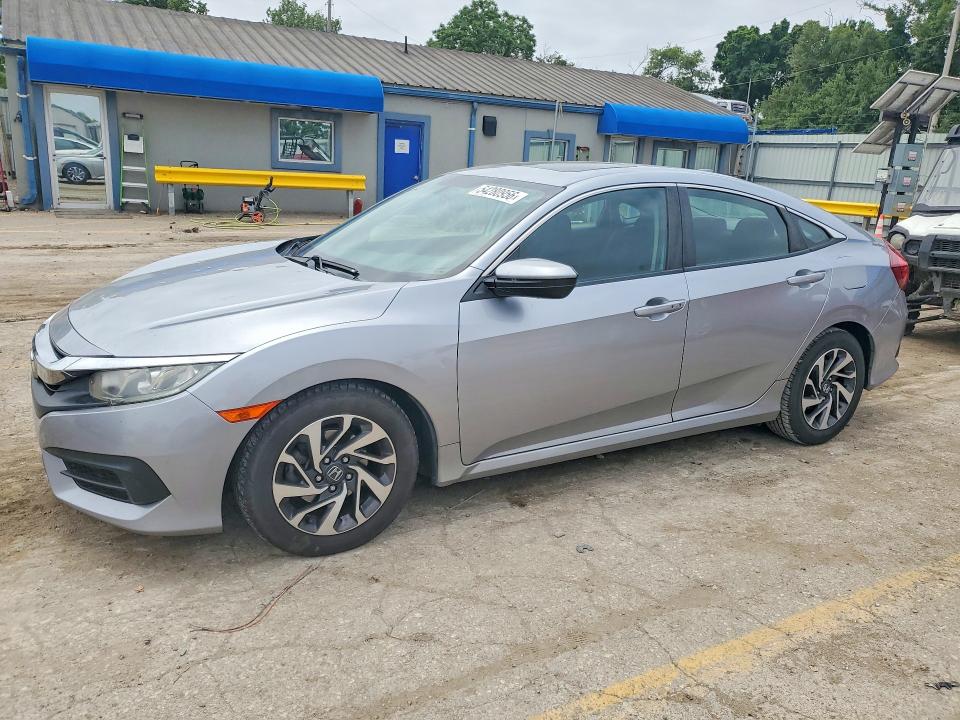 HONDA CIVIC 2017 with VIN 19XFC2F79HE044826 - Photo from auction