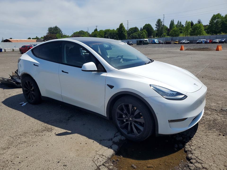 Photo 4 from auction – 2021 TESLA MODEL Y with VIN 5YJYGDEE1MF213430