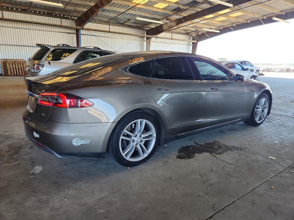 Photo 3 from auction – 2015 TESLA MODEL S with VIN 5YJSA1E19FF106387