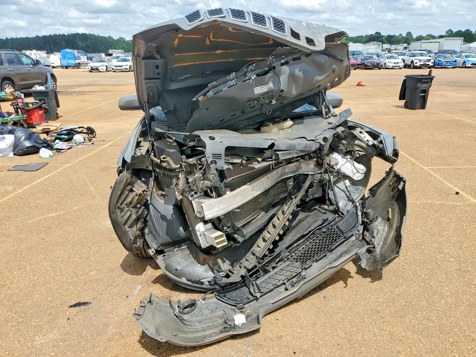 Photo 5 from auction – 2020 JEEP CHEROKEE with VIN 1C4PJMLB2LD603478