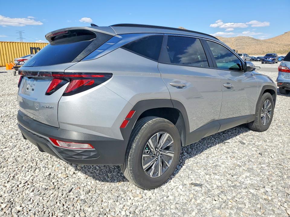Photo 3 from auction – 2024 HYUNDAI TUCSON with VIN KM8JBCD18RU204372