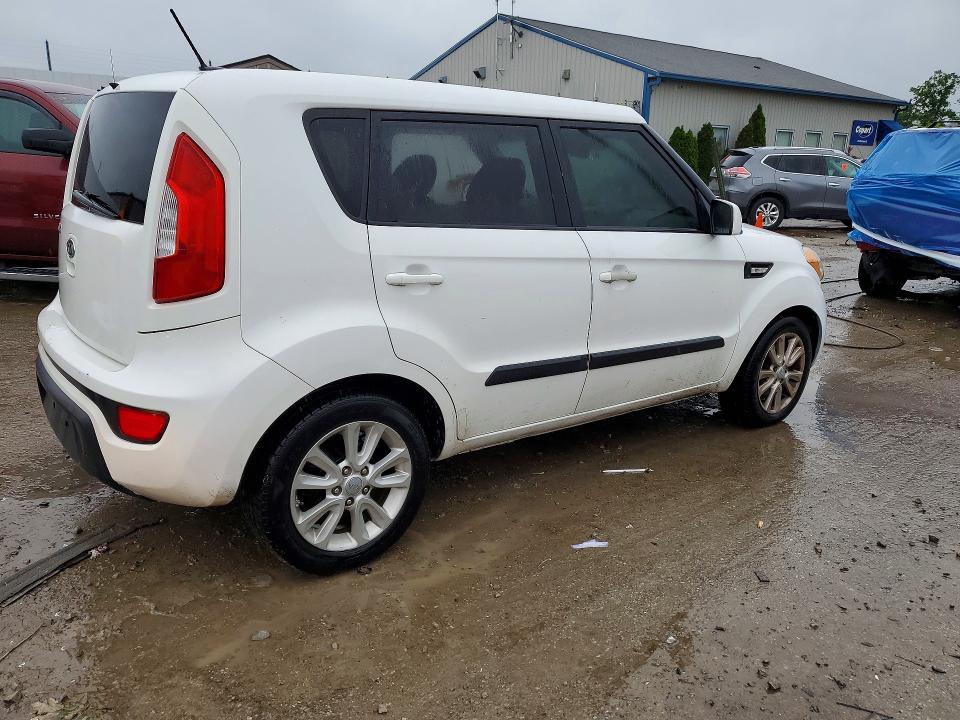 Photo 3 from auction – 2012 KIA SOUL with VIN KNDJT2A52C7458152