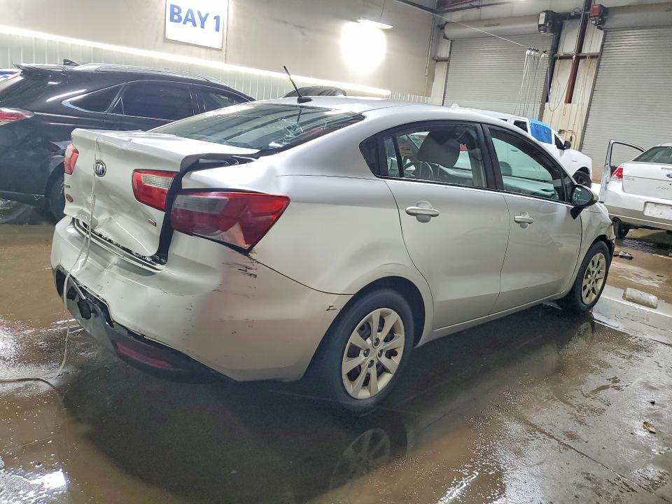 Photo 3 from auction – 2015 KIA RIO with VIN KNADM4A36F6458019