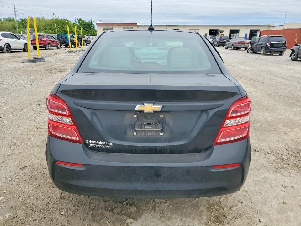 Photo 6 from auction – 2019 CHEVROLET SONIC with VIN 1G1JB5SB1K4105483