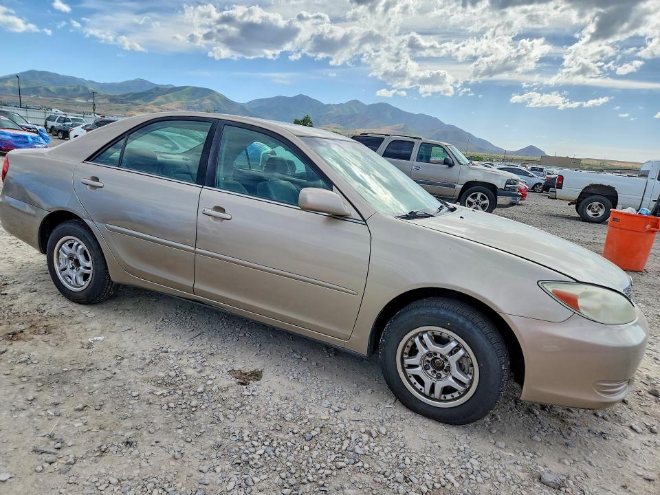 Photo 4 from auction – 2004 TOYOTA CAMRY with VIN 4T1BF30K34U580011