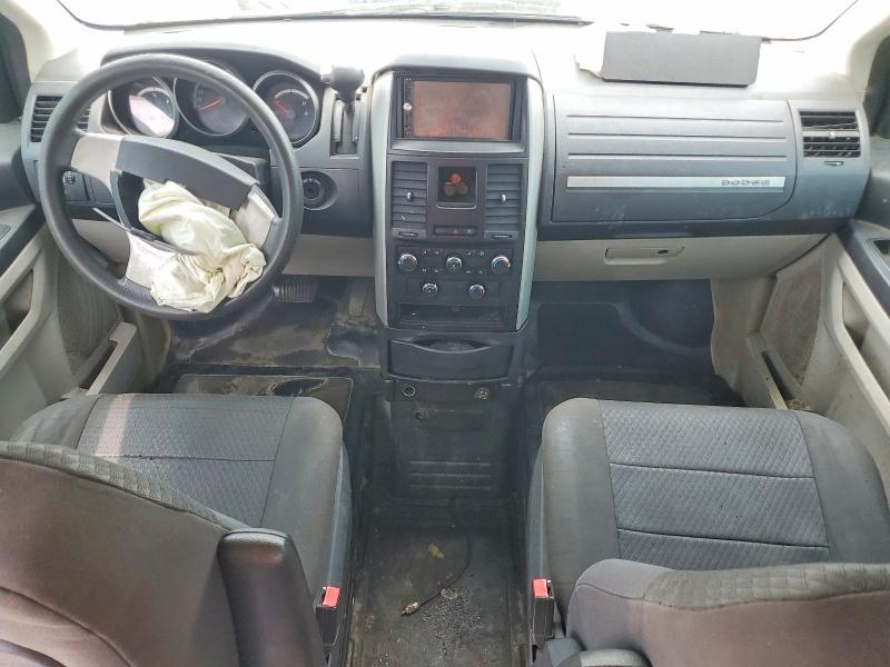 Photo 8 from auction – 2010 DODGE GRAND CARAVAN SE with VIN 2D4RN4DE2AR127204