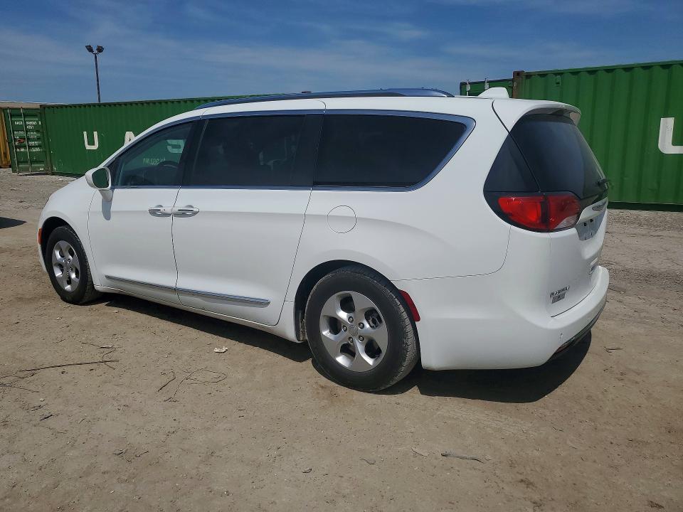 Photo 2 from auction – 2017 CHRYSLER PACIFICA with VIN 2C4RC1EG3HR578265