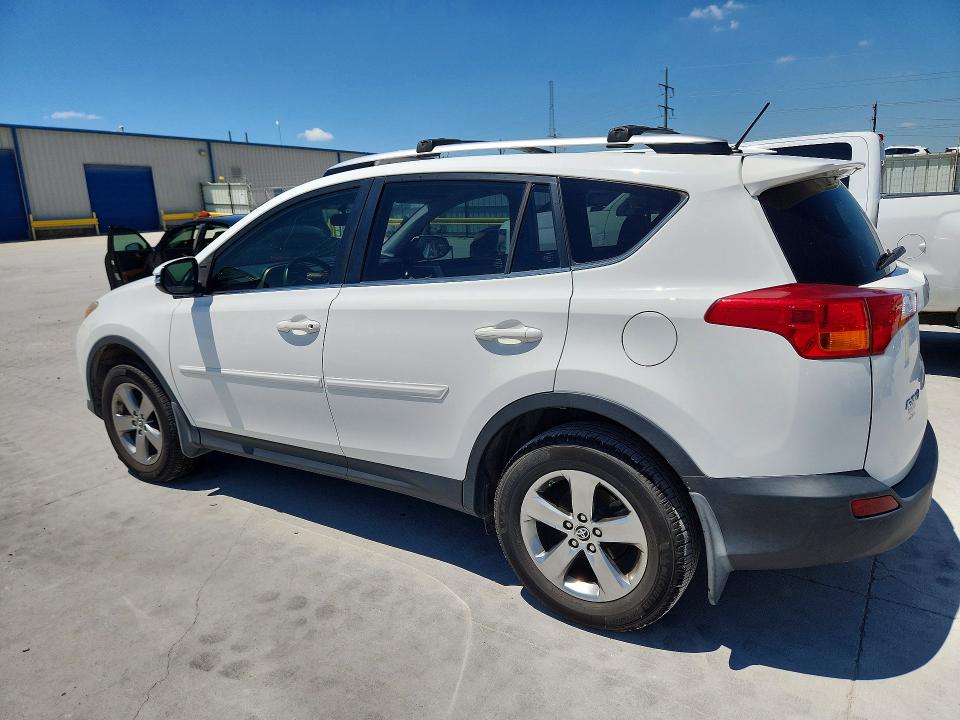 Photo 2 from auction – 2015 TOYOTA RAV4 with VIN JTMWFREV9FJ044518
