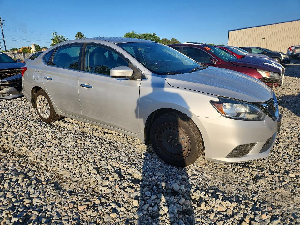 Photo 4 from auction – 2017 NISSAN SENTRA with VIN 3N1AB7AP0HY295219