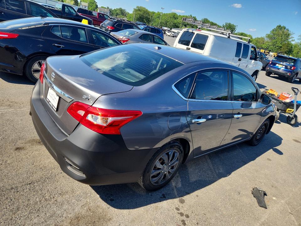 Photo 3 from auction – 2017 NISSAN SENTRA with VIN 3N1AB7AP4HL707316