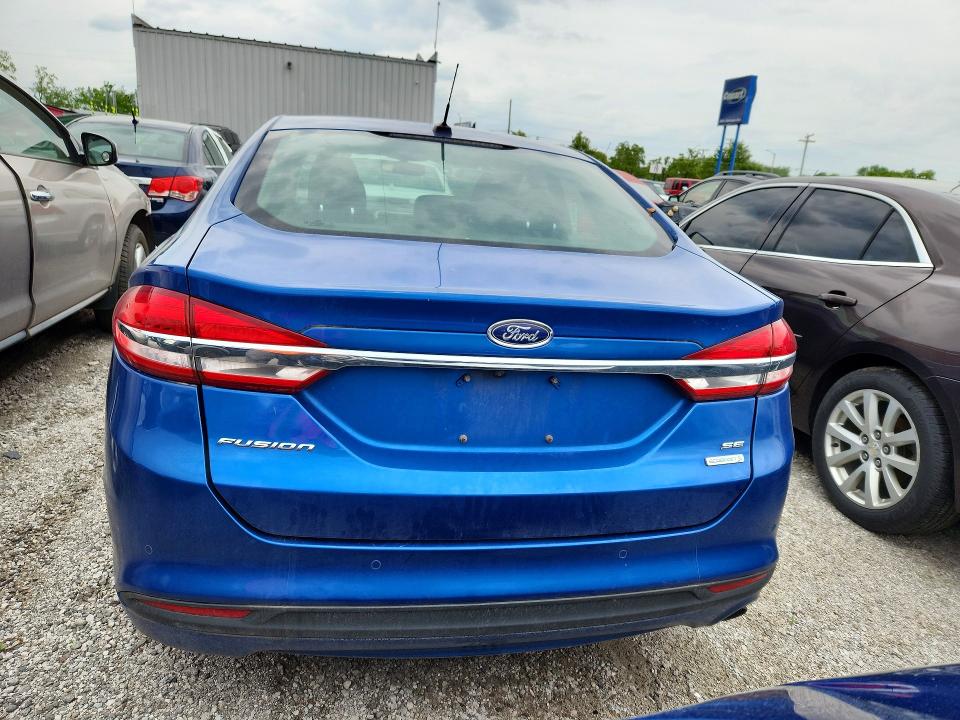 Zdjęcie 6 z aukcji – 2017 FORD FUSION z VIN 3FA6P0HD8HR156172