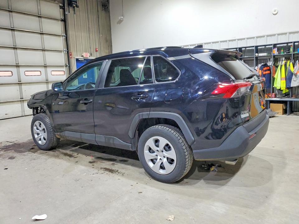 Photo 2 from auction – 2021 TOYOTA RAV4 with VIN 2T3F1RFV2MC233475