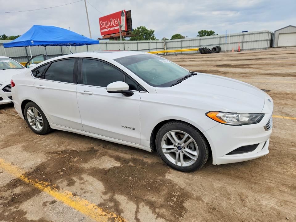 Photo 4 from auction – 2018 FORD FUSION with VIN 3FA6P0LU6JR139173