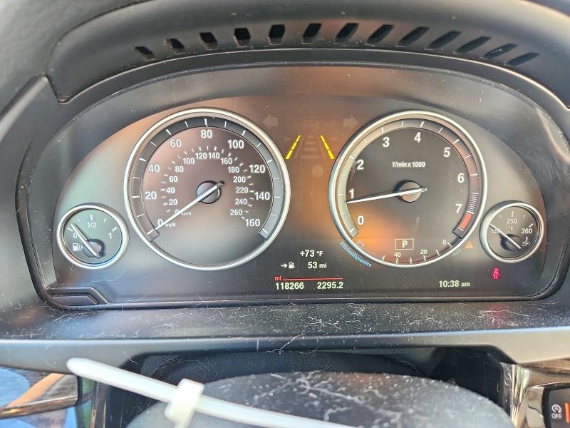 Foto 9 de la subasta – 2016 BMW X5 con VIN 5UXKR6C50G0J81358