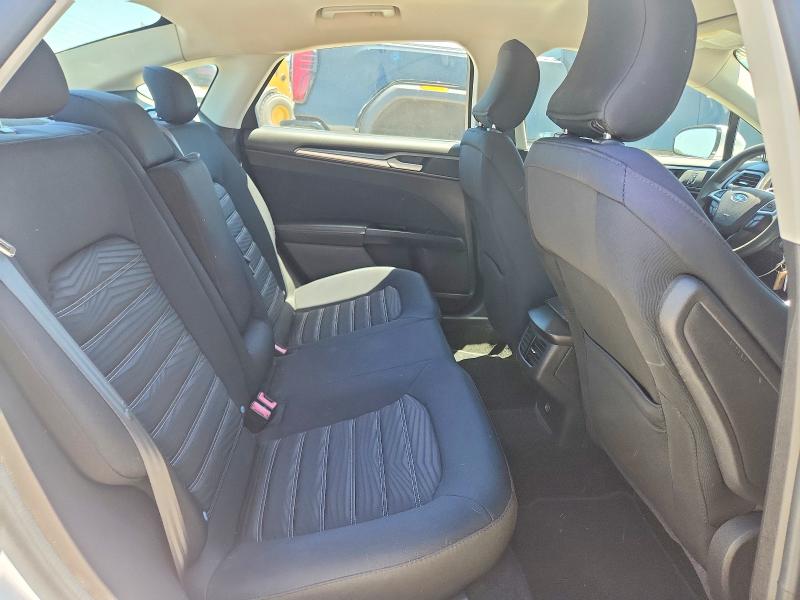 Photo 10 from auction – 2016 FORD FUSION with VIN 3FA6P0H70GR285161
