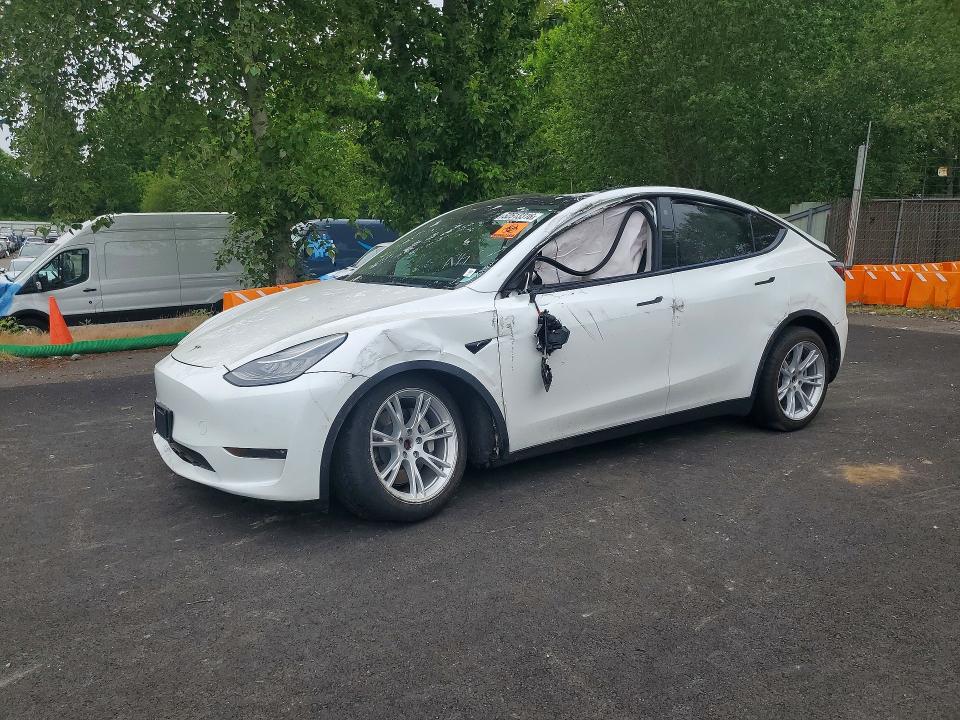 TESLA MODEL Y 2021 with VIN 5YJYGDEE2MF181801 - Photo from auction