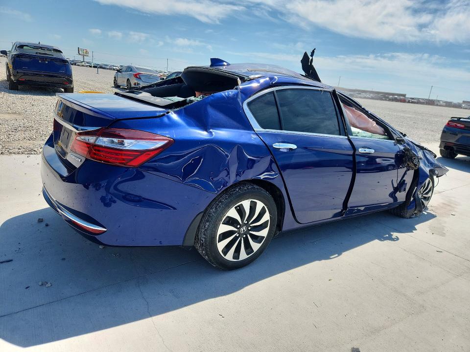 Photo 3 from auction – 2017 HONDA ACCORD with VIN JHMCR6F51HC011901