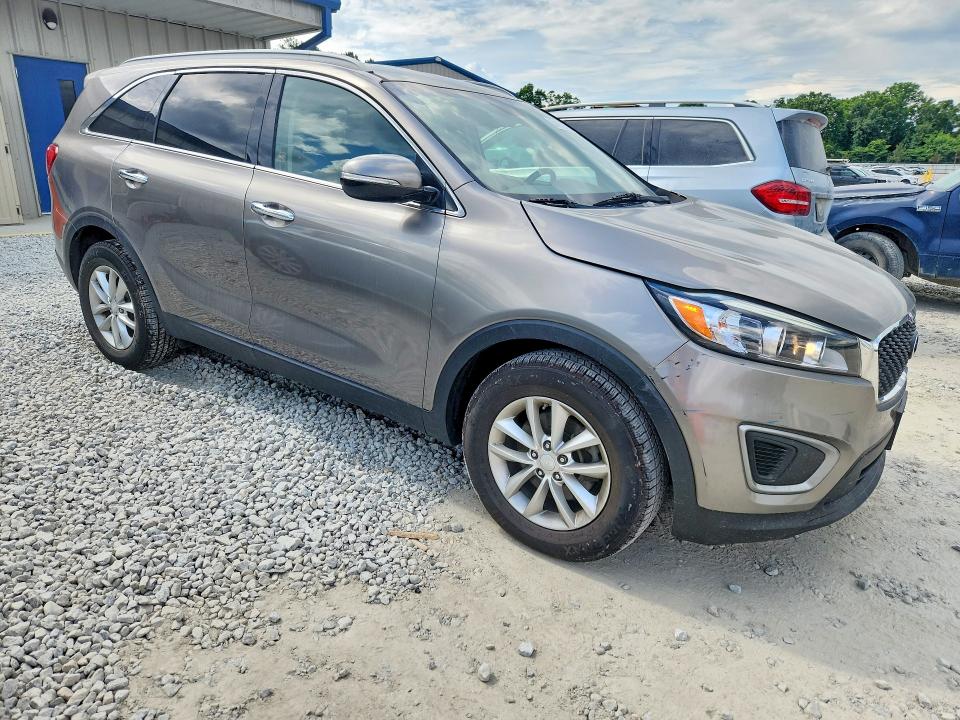 Photo 4 from auction – 2016 KIA SORENTO with VIN 5XYPG4A37GG004867