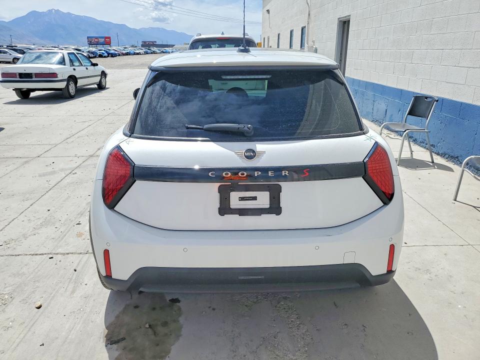 Photo 6 from auction – 2025 MINI COOPER with VIN WMW23GD0XS2W57640
