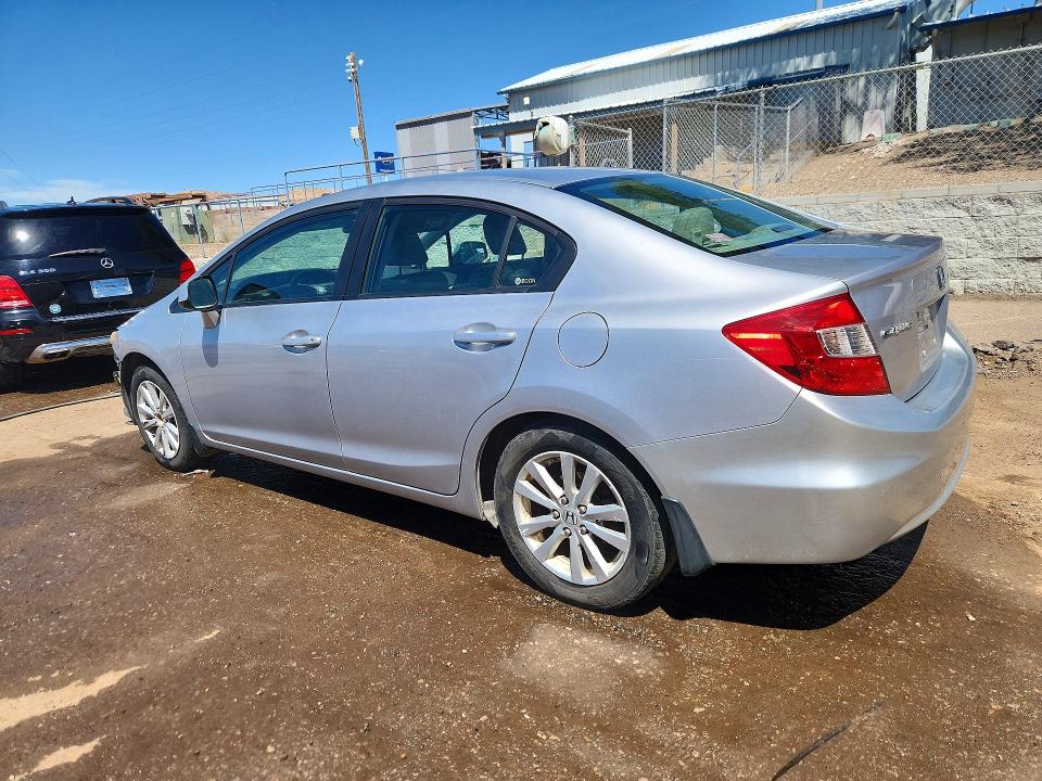 Photo 2 from auction – 2012 HONDA CIVIC with VIN 19XFB2F95CE012355
