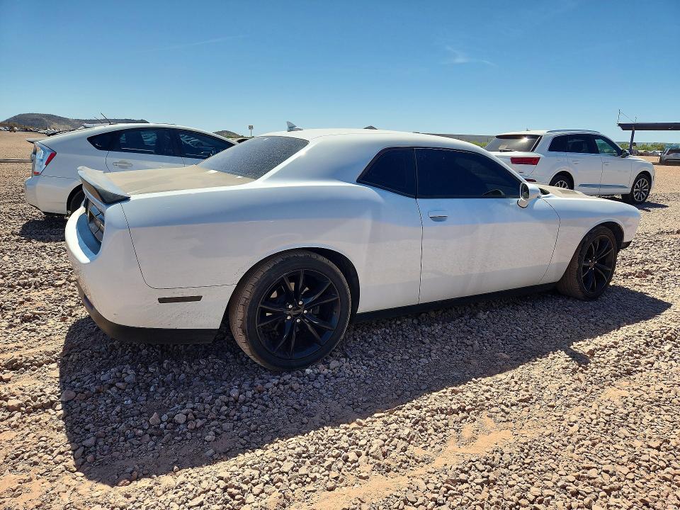 Photo 3 from auction – 2016 DODGE CHALLENGER with VIN 2C3CDZAG5GH290537